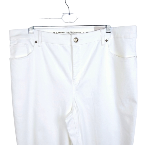 Chico's #570258018 So Slimming White Girlfriend Ankle Jeans NWT - Picture 3 of 16